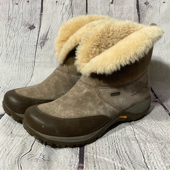 Dansko Priscilla Leather Waterproof 